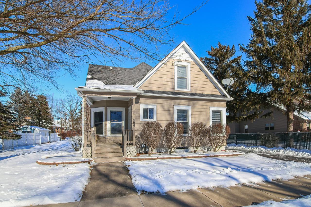 304 E Navaho Ave., Shabbona, IL 60550