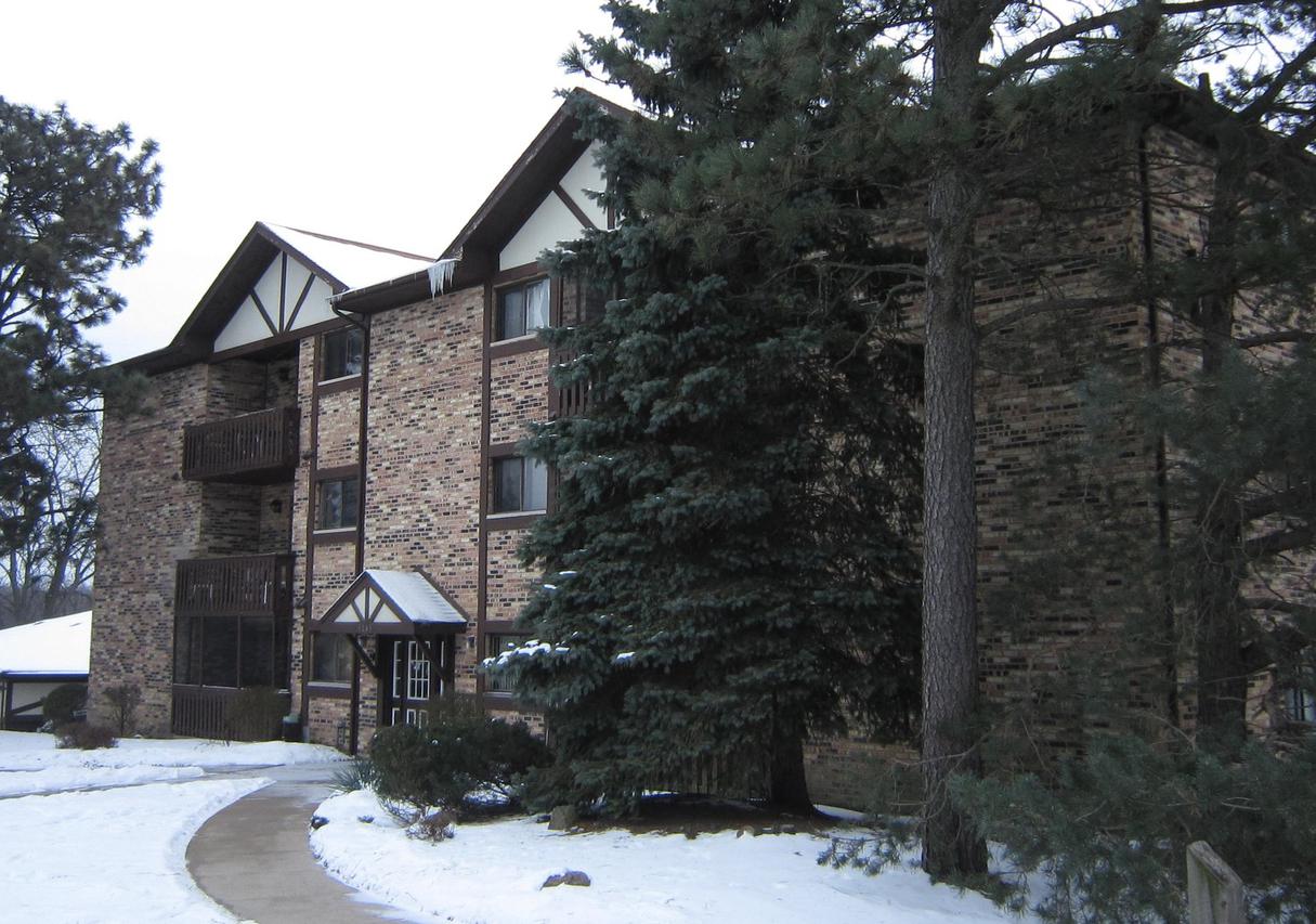 5965 Lakeside Pl. #302, Tinley Park, IL 60477