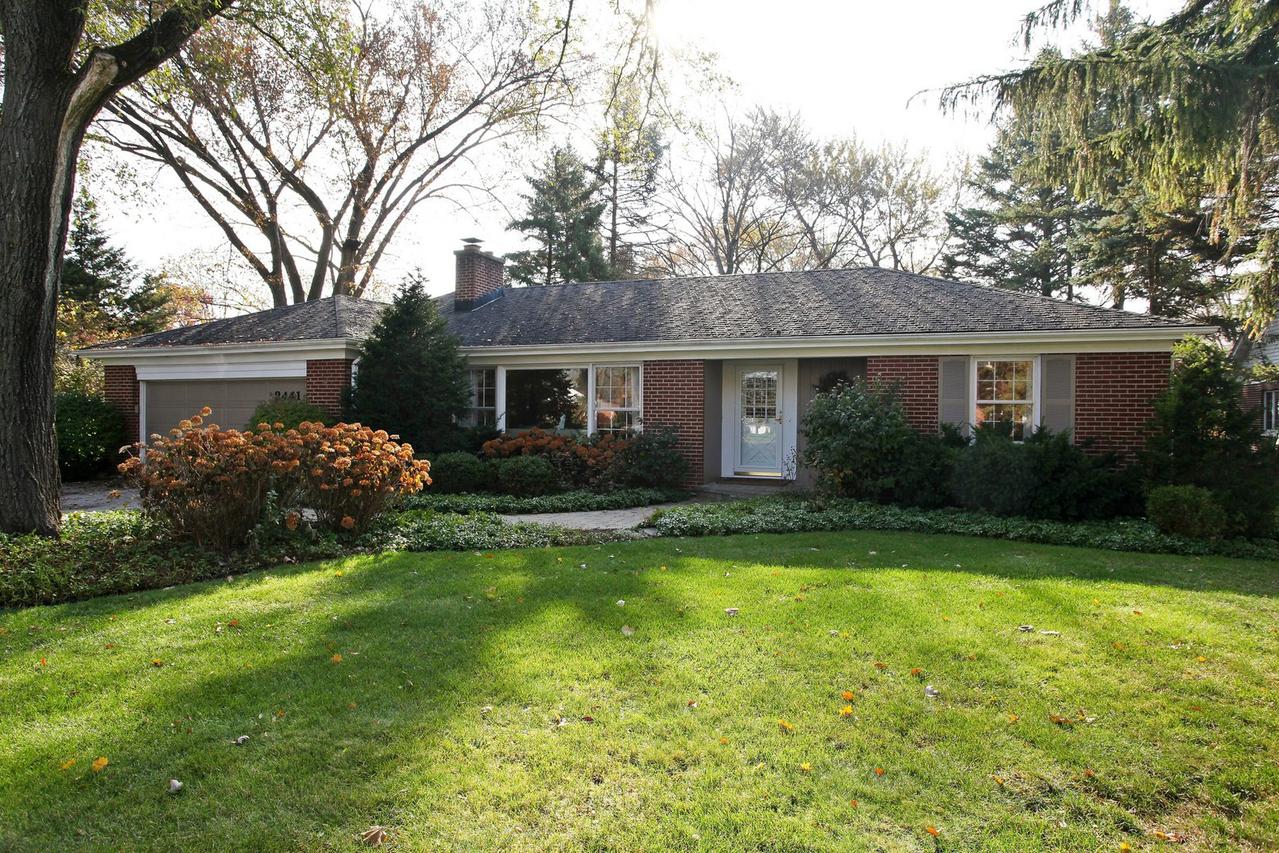 2441 Pick Dr., Glenview, IL 60025