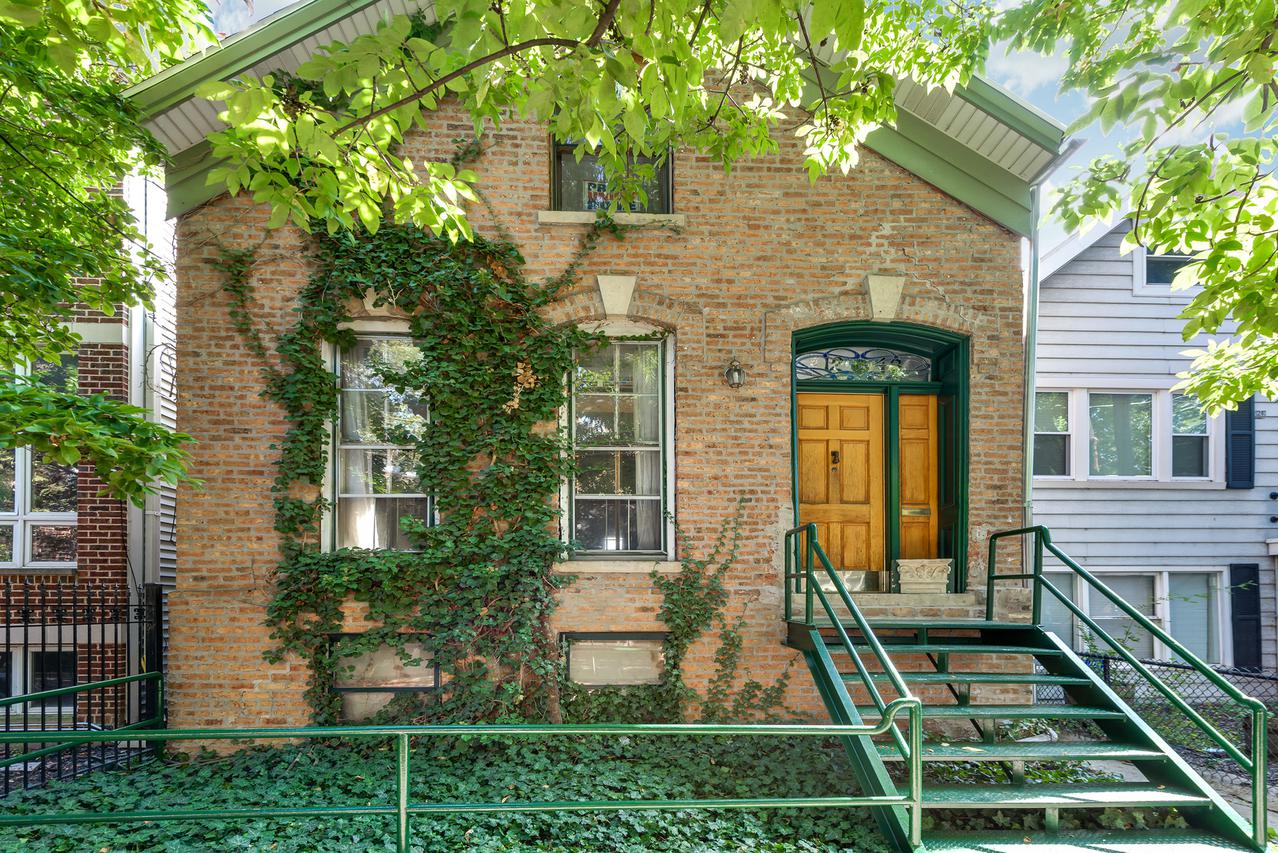 1243 N Marion Ct., Chicago, IL 60622