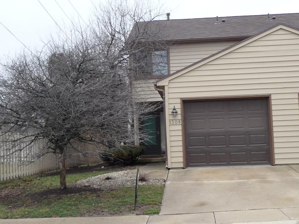 1308 Lancaster Dr., Champaign, IL 61821