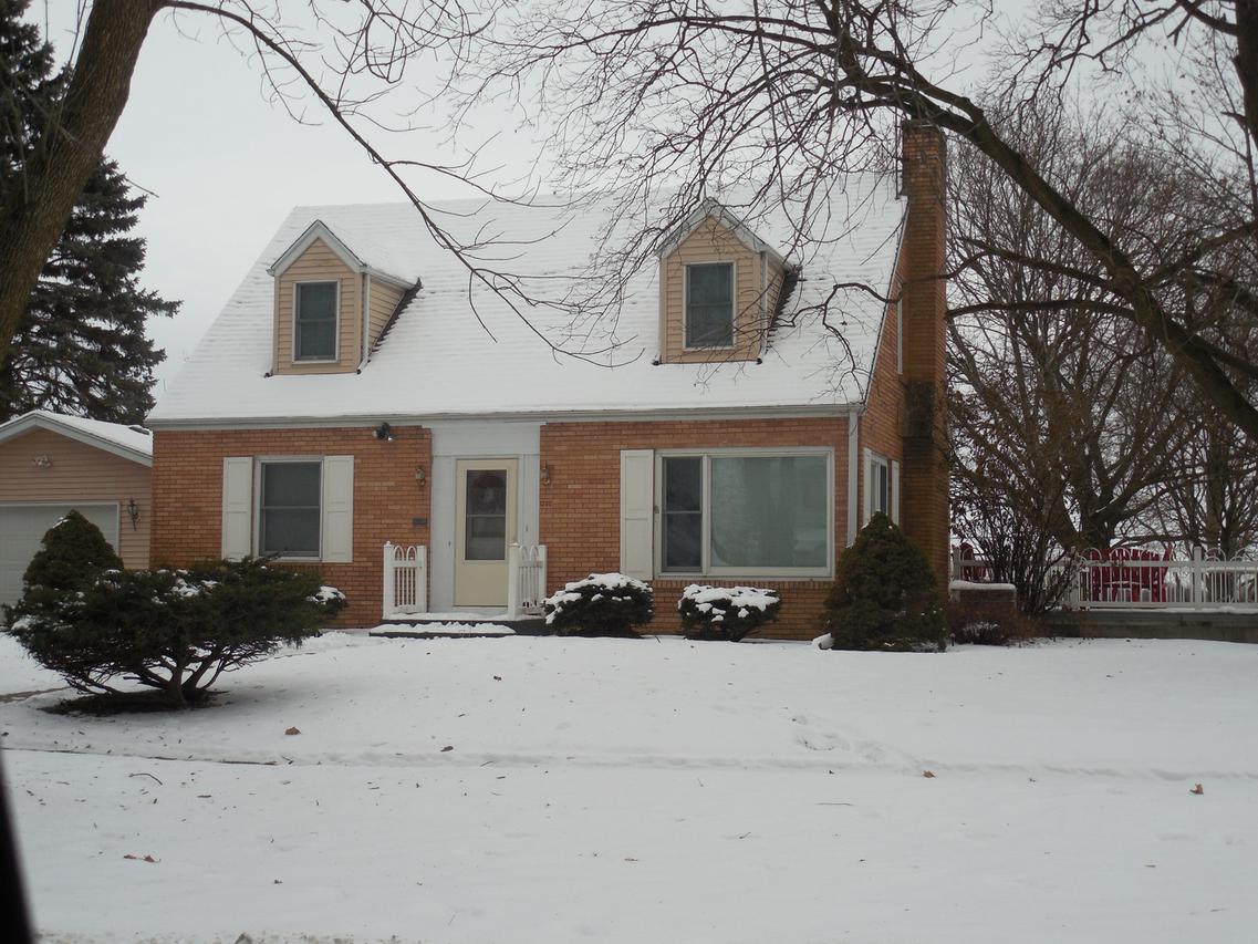 1200 11th Ave., Fulton, IL 61252