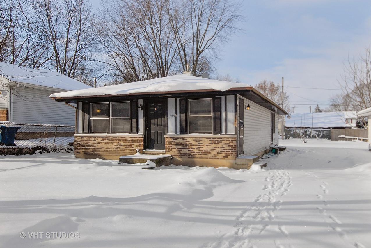 1135 Hinckley St., Aurora, IL 60505