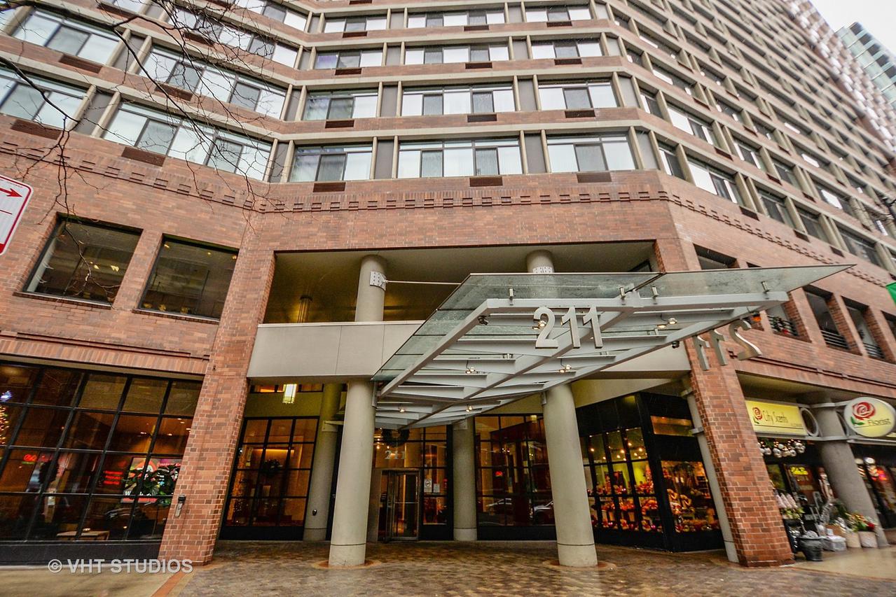 211 E Ohio St. #909, Chicago, IL 60611