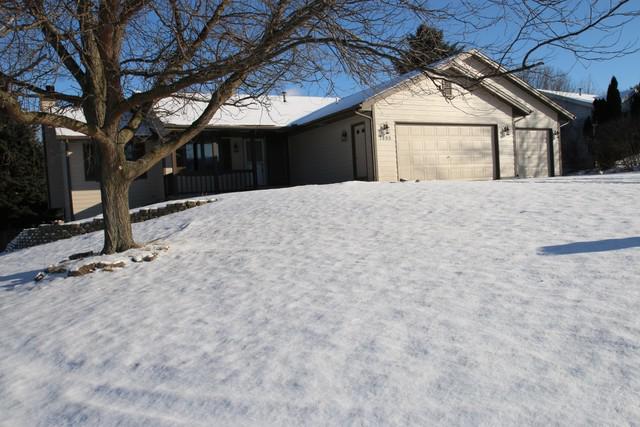 7895 Coopers Hawk Tr., Machesney Park, IL 61115