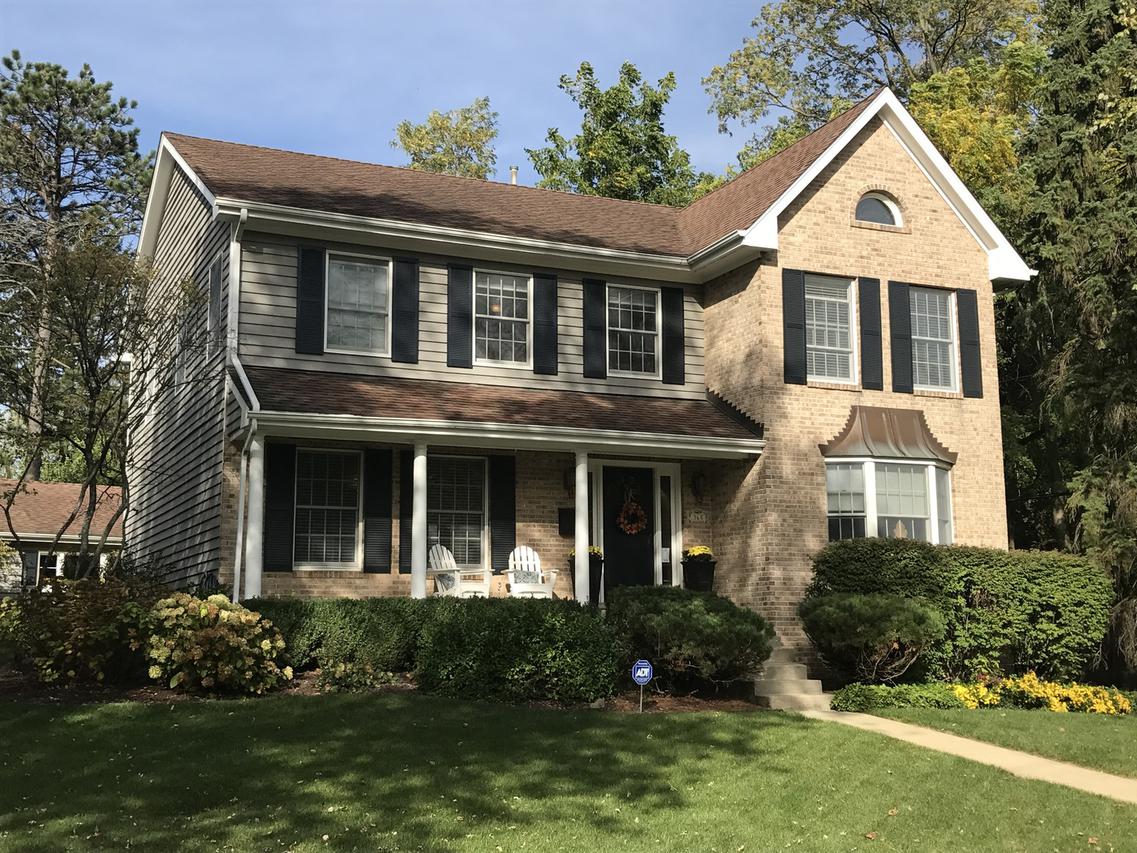 368 Western Ave., Clarendon Hills, IL 60514