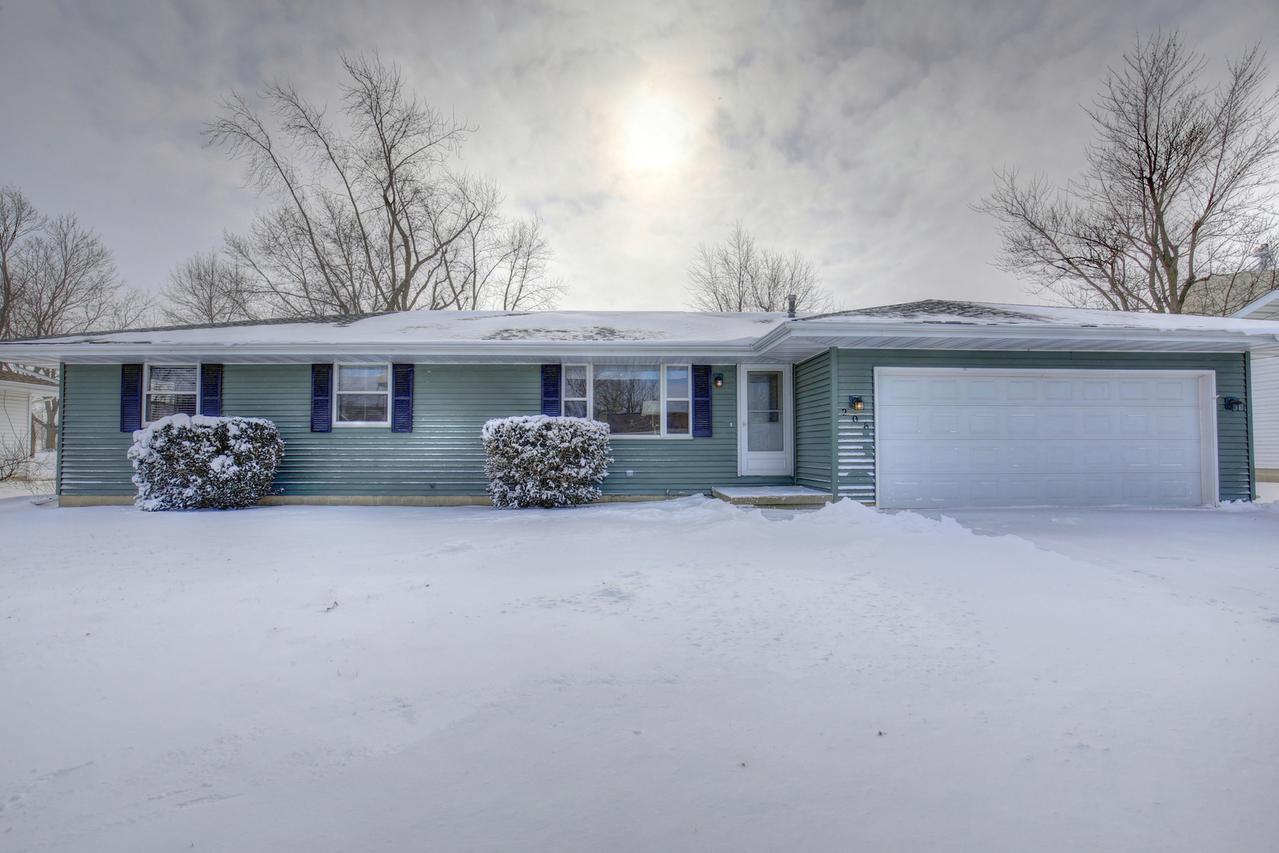 206 E Center St., Gifford, IL 61847