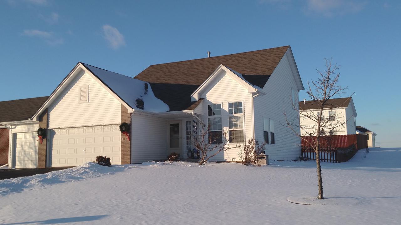 3094 Warwickshire Dr., Machesney Park, IL 61115