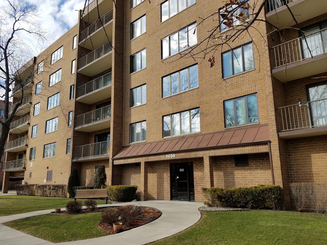 1454 Ashland Ave. #405, Des Plaines, IL 60016