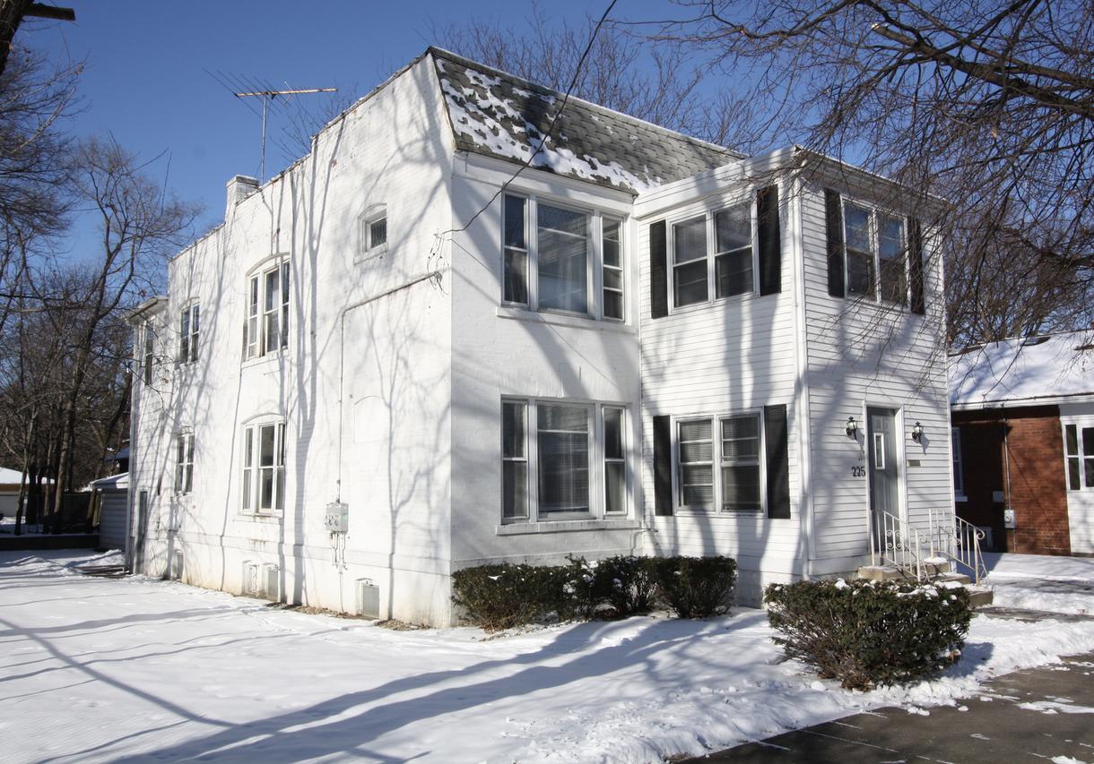 225 Willow Ave., Joliet, IL 60436
