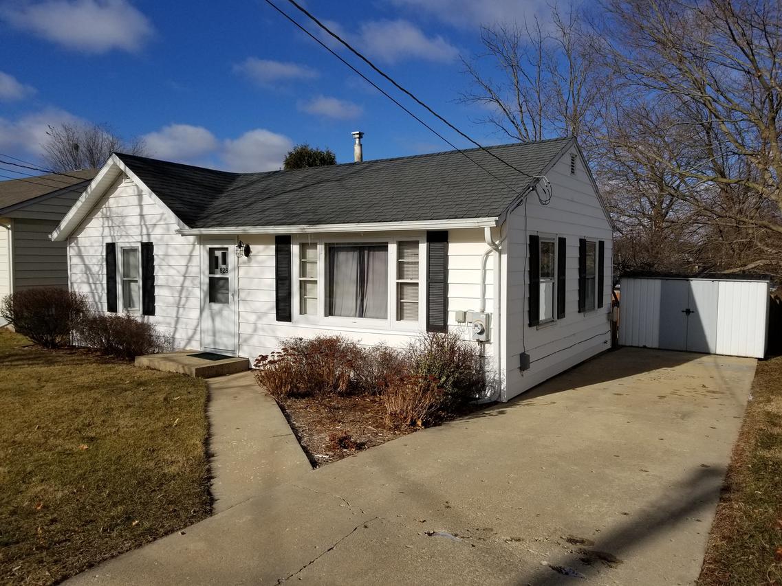 828 Monroe Dr., Freeport, IL 61032
