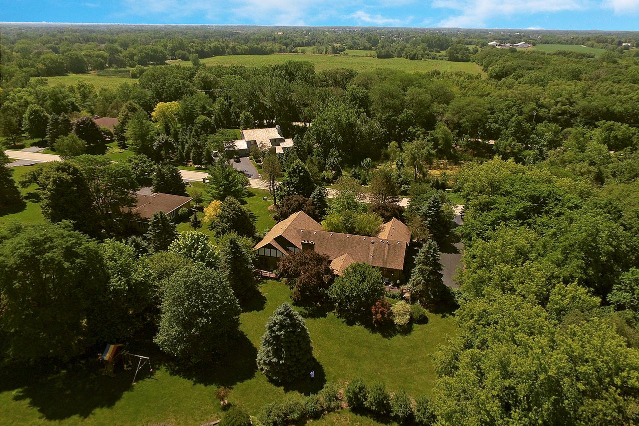 5 Onondaga Dr., Hawthorn Woods, IL 60047