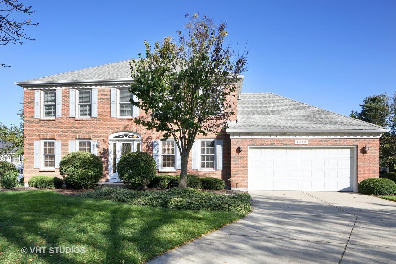 1025 Stanton Dr., Naperville, IL 60540