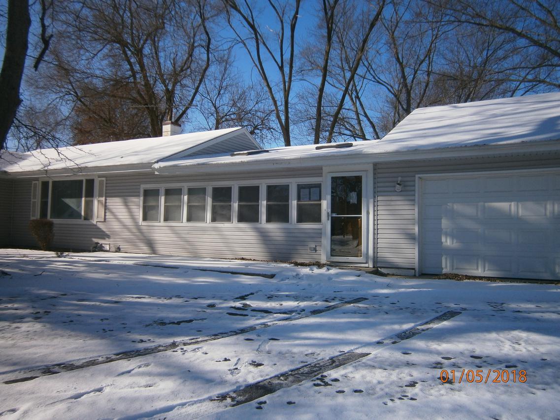 631 Dublin Dr., Mundelein, IL 60060