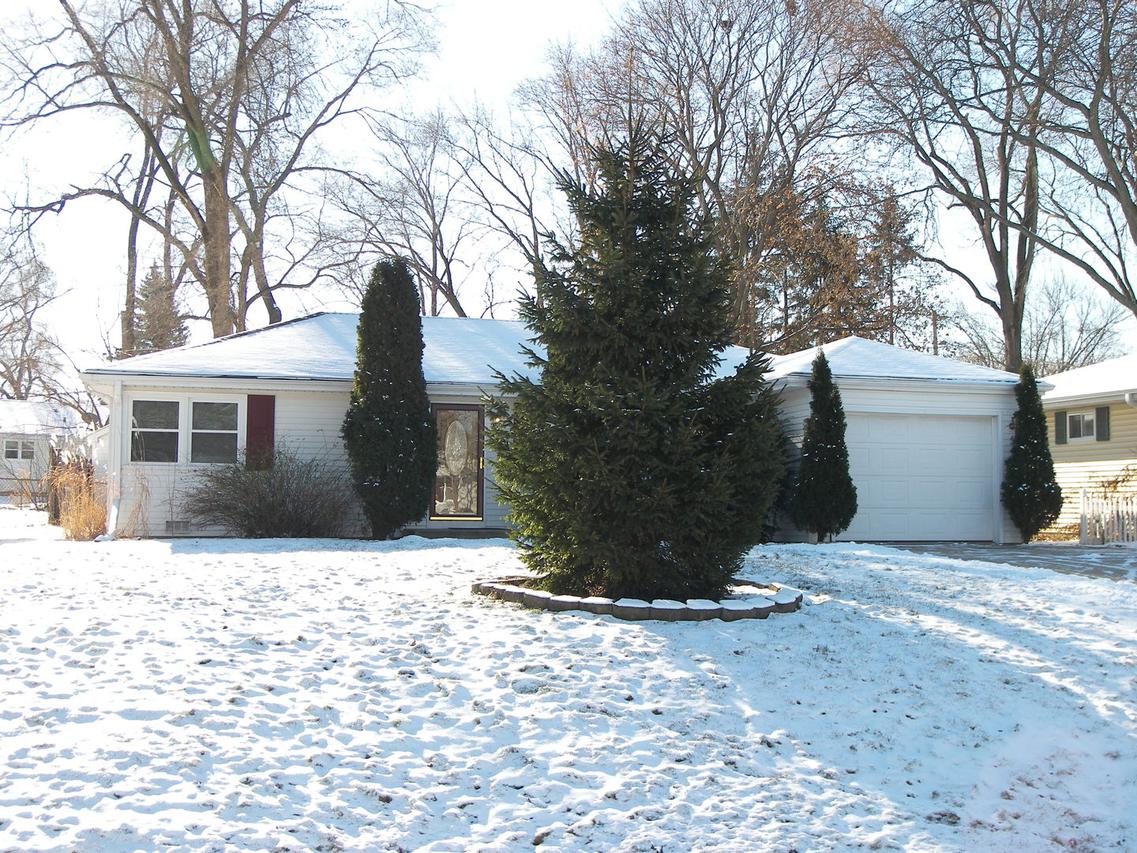 259 Normandy Ln., Grayslake, IL 60030