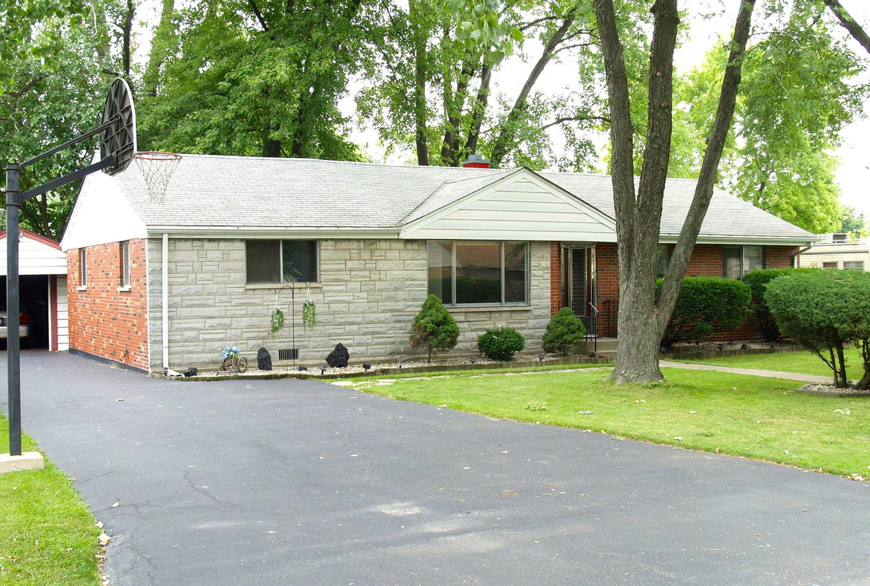 8038 S 83rd Ave., Justice, IL 60458