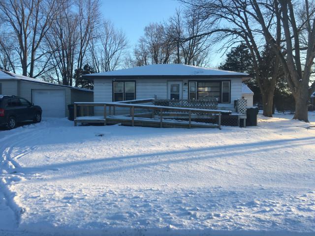 407 E Walnut St., Villa Grove, IL 61956