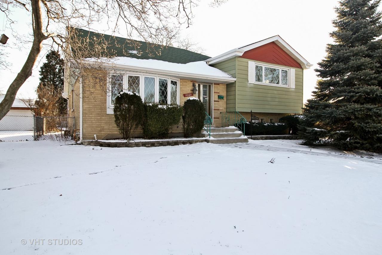 10121 Maple Ave., Oak Lawn, IL 60453