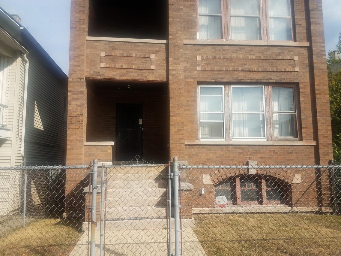 8543 S Muskegon Ave., Chicago, IL 60617