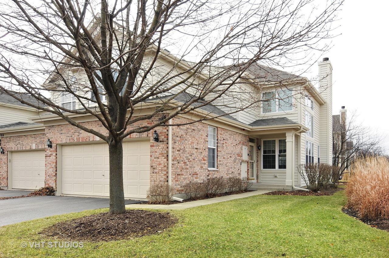 912 Havenshire Ct. #-, Naperville, IL 60565