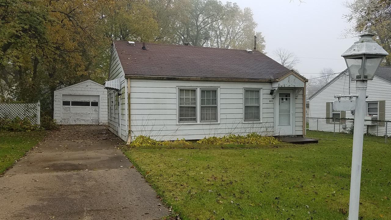 5212 N Ogden Ave., Peoria Heights, IL 61616