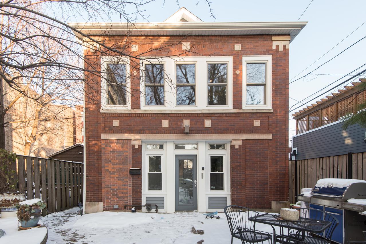 3015 N Kenmore Ave., Chicago, IL 60657