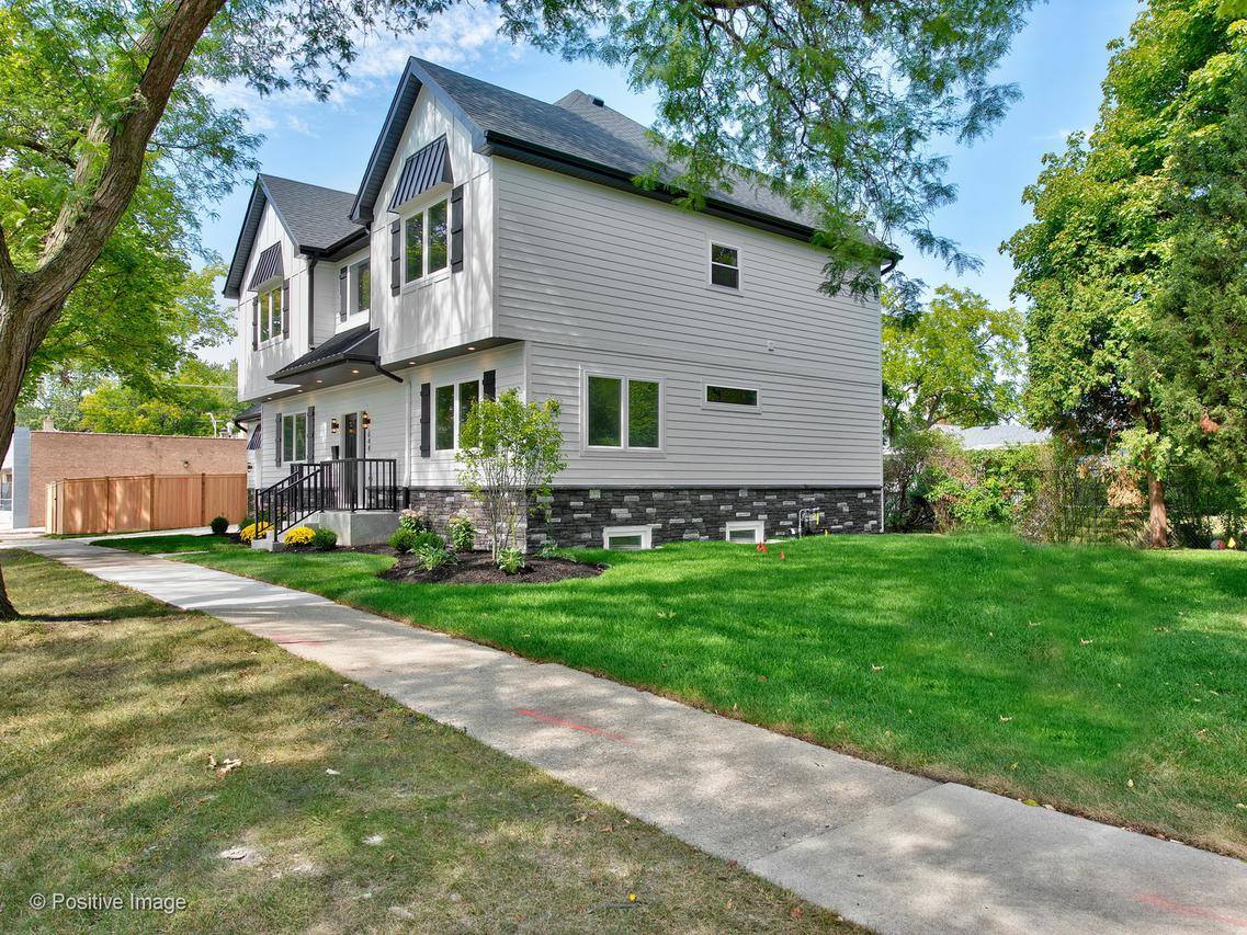 644 6th Ave., La Grange, IL 60525