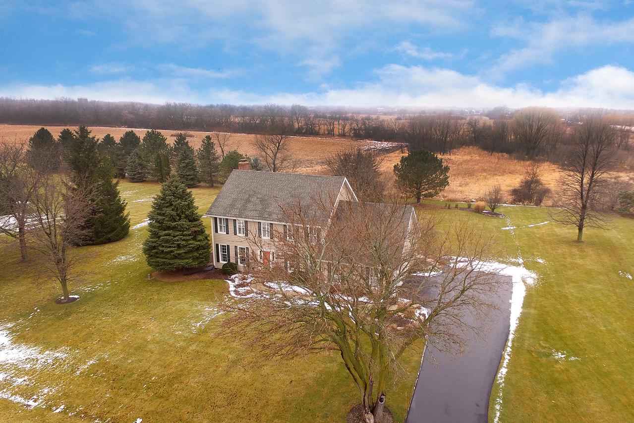 53 Seneca Ave., Hawthorn Woods, IL 60047