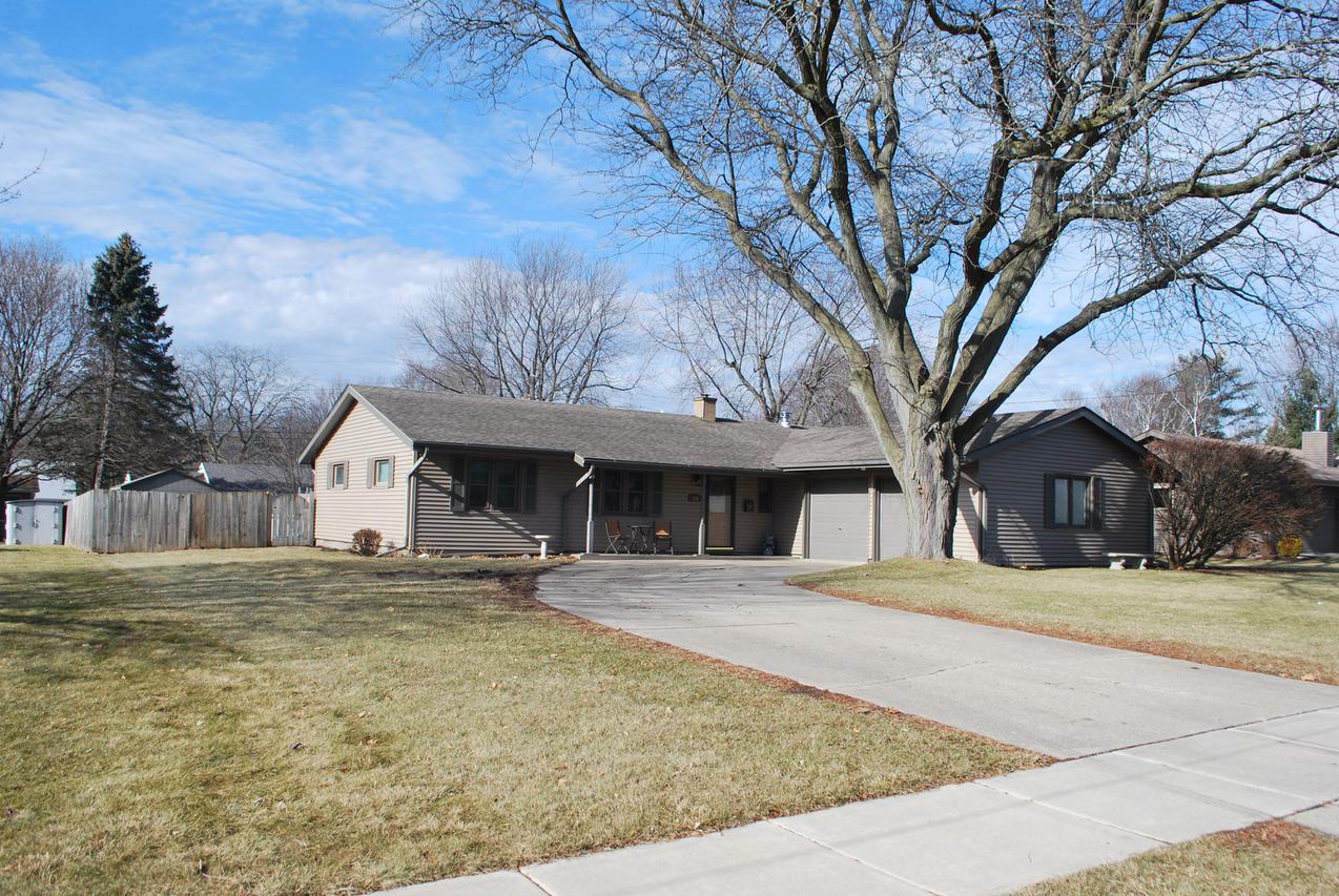 136 Joanne Ln., Rochelle, IL 61068