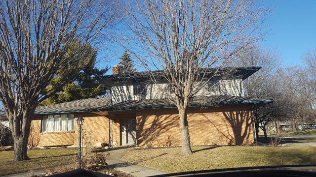 121 Pooler Ave., Dekalb, IL 60115