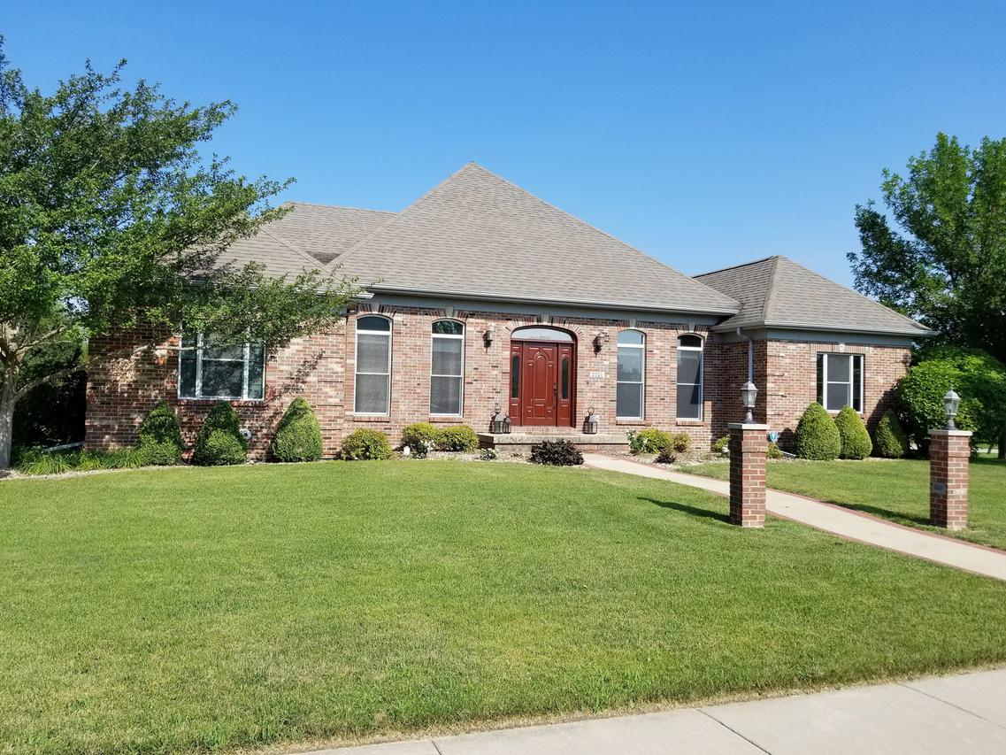 2701 Windward Blvd., Champaign, IL 61821