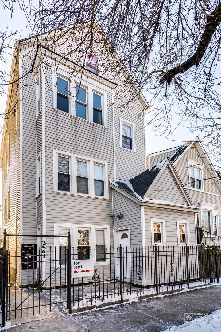 2541 W Cortland St., Chicago, IL 60647