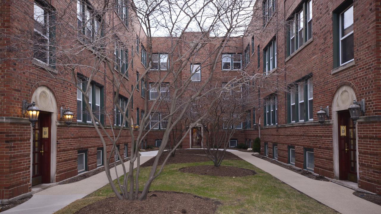2028 N Burling St. #209, Chicago, IL 60614