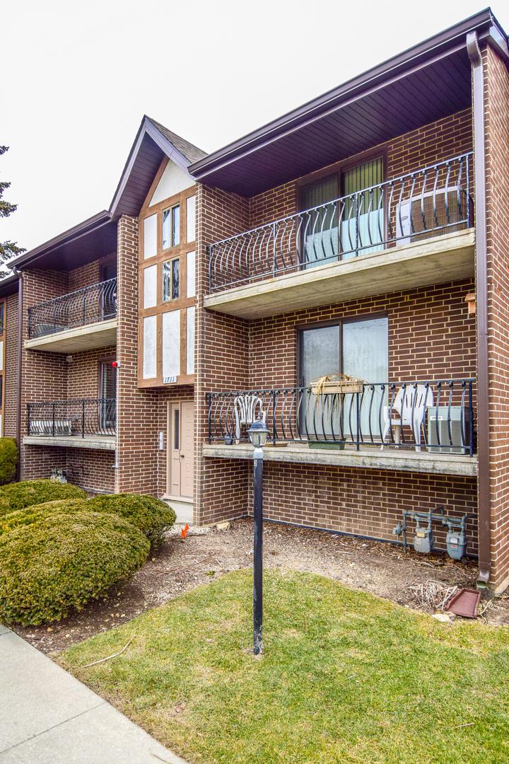 1712 S Washington St., Naperville, IL 60565
