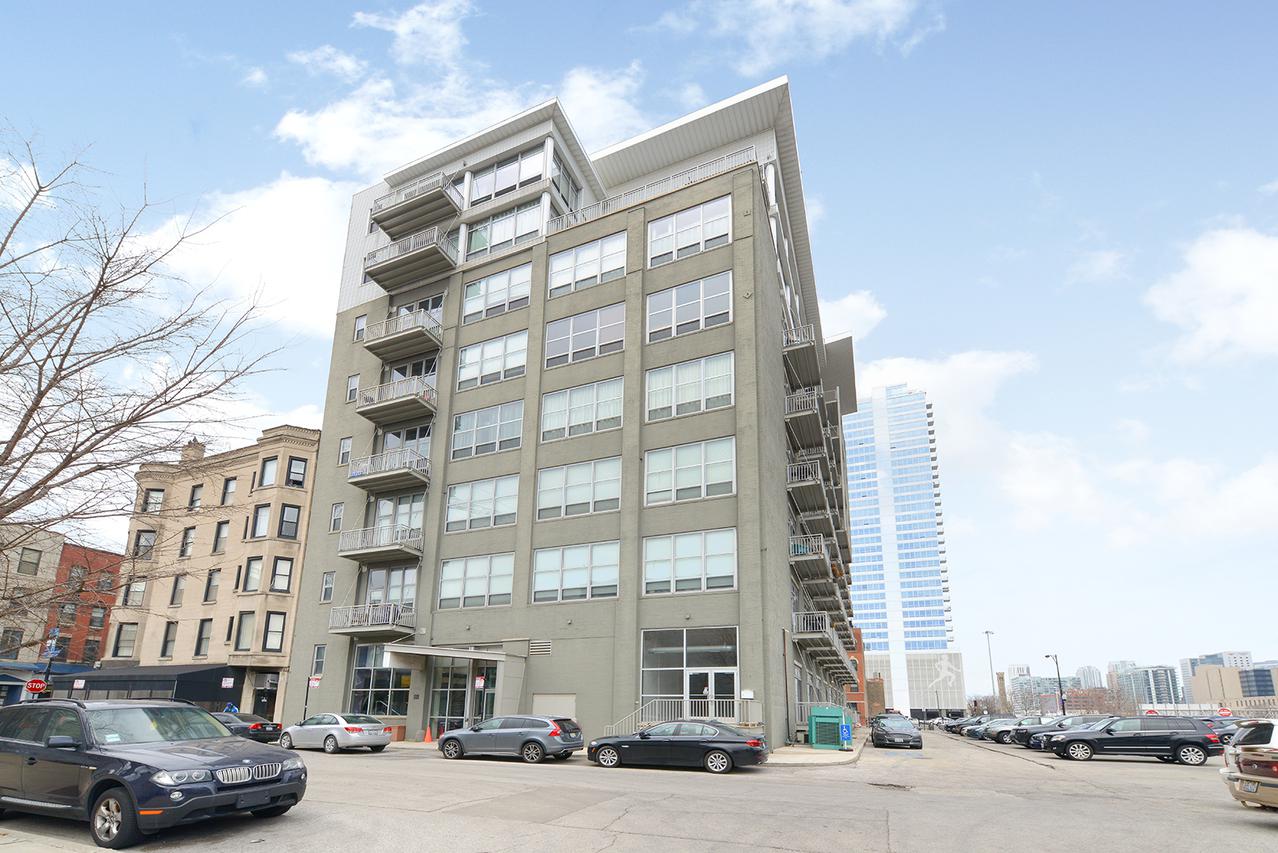 770 W Gladys Ave. #305, Chicago, IL 60661