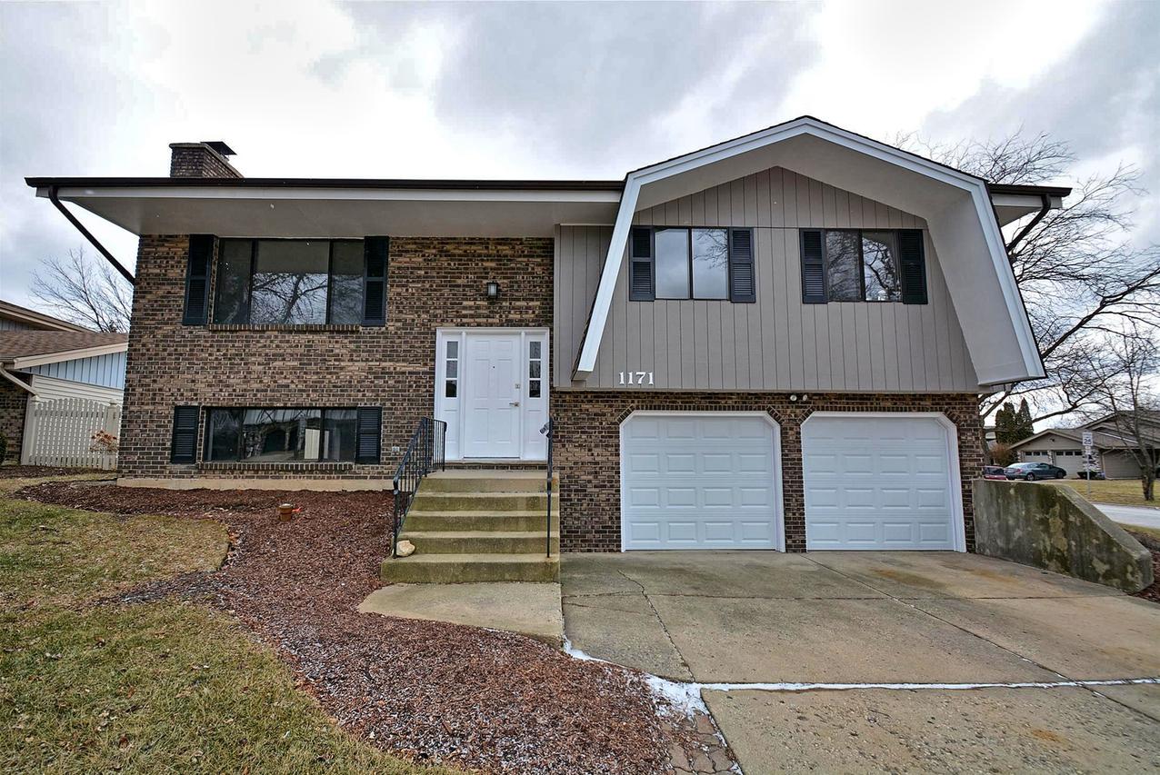 1171 Saylesville Ln., Schaumburg, IL 60193