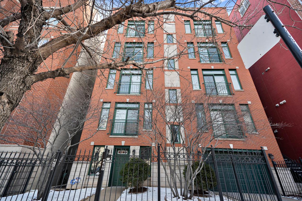 449 N Green St. #1S, Chicago, IL 60642