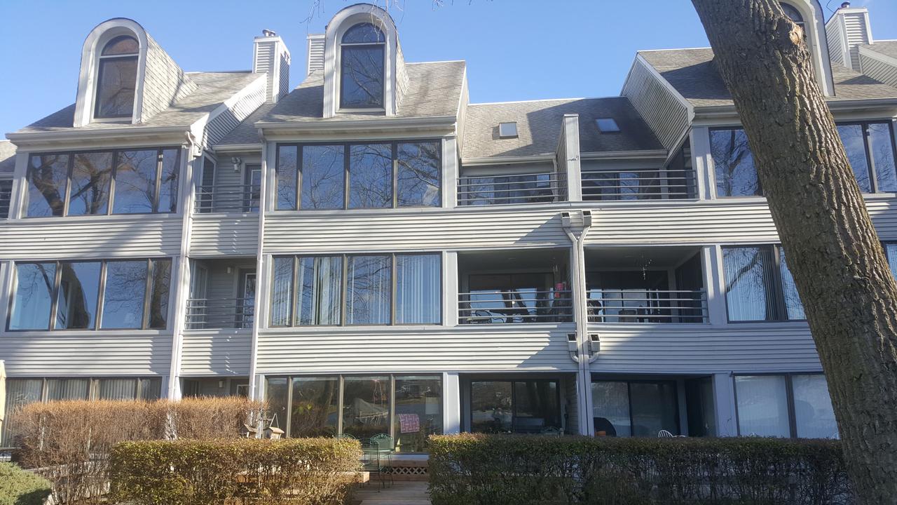 708 Diamond Lake Rd. #3, Mundelein, IL 60060
