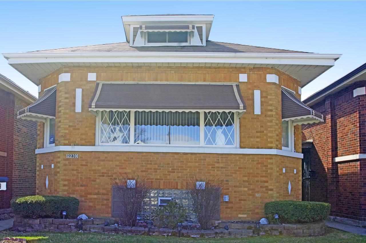 2239 W 72nd St., Chicago, IL 60636