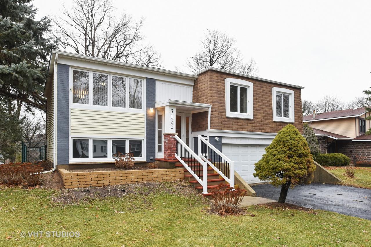 3122 Edgewood Pkwy., Woodridge, IL 60517