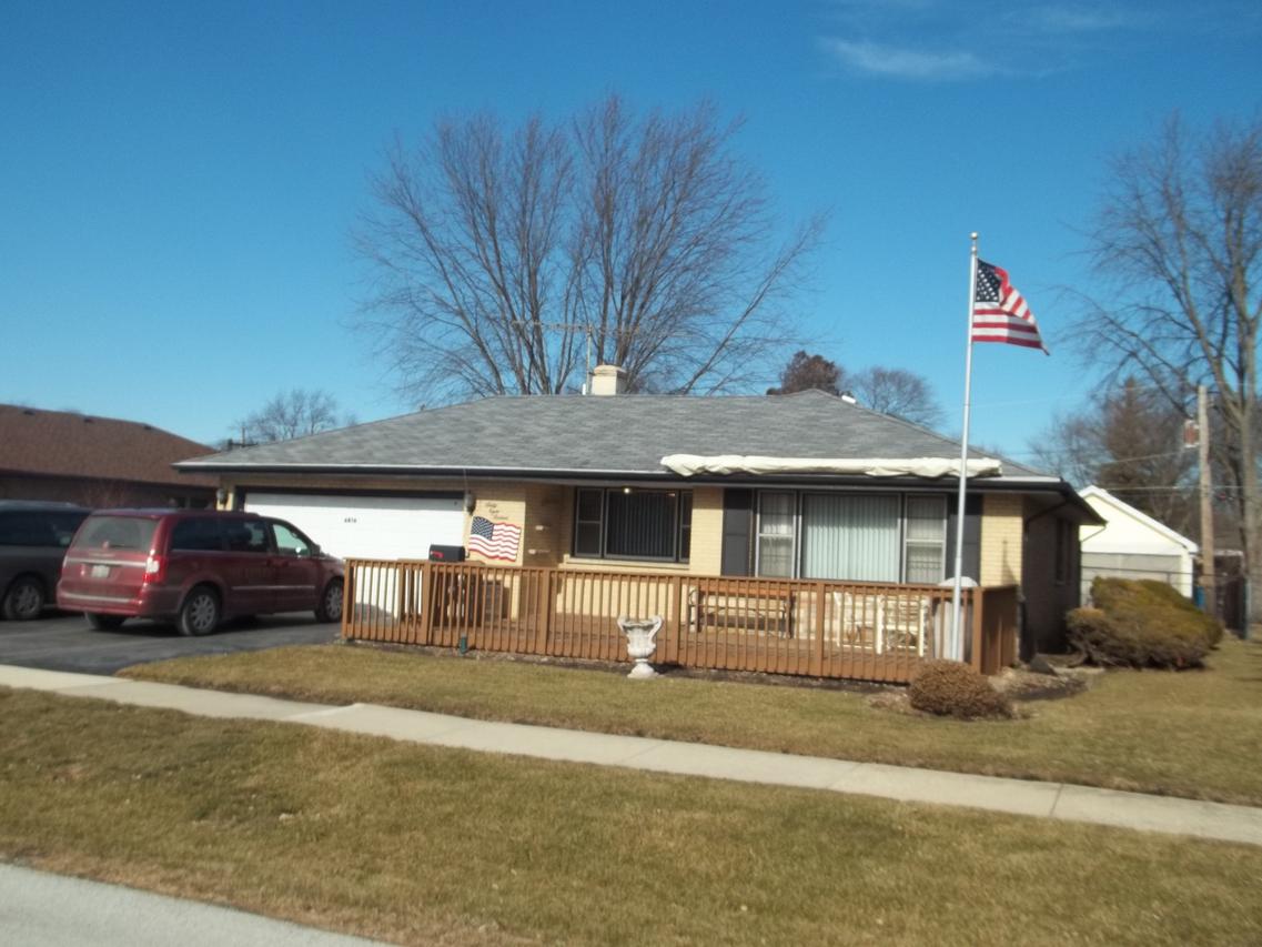 6816 W 116 St., Worth, IL 60482