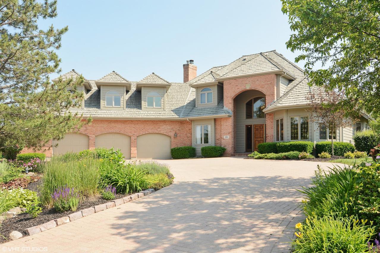 26 Foxtail Rd., Hawthorn Woods, IL 60047