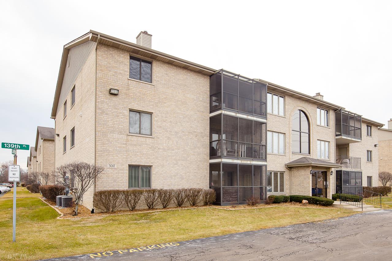 5017 139th Pl. #705, Crestwood, IL 60418
