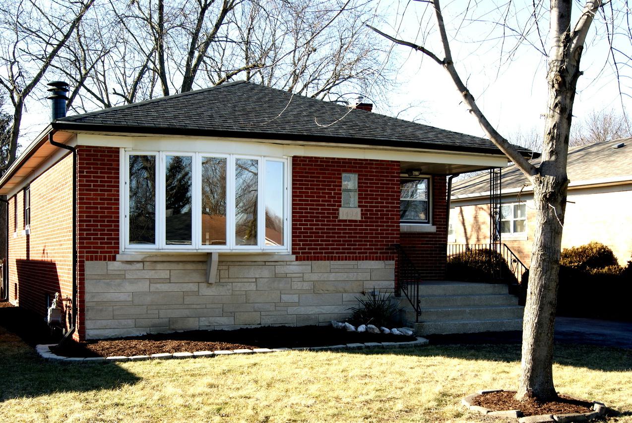 1494 Gordon Ave., Calumet City, IL 60409