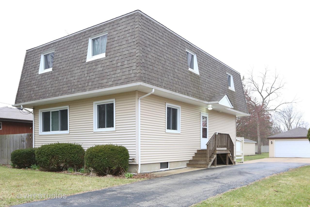 522 N Washington St., Westmont, IL 60559