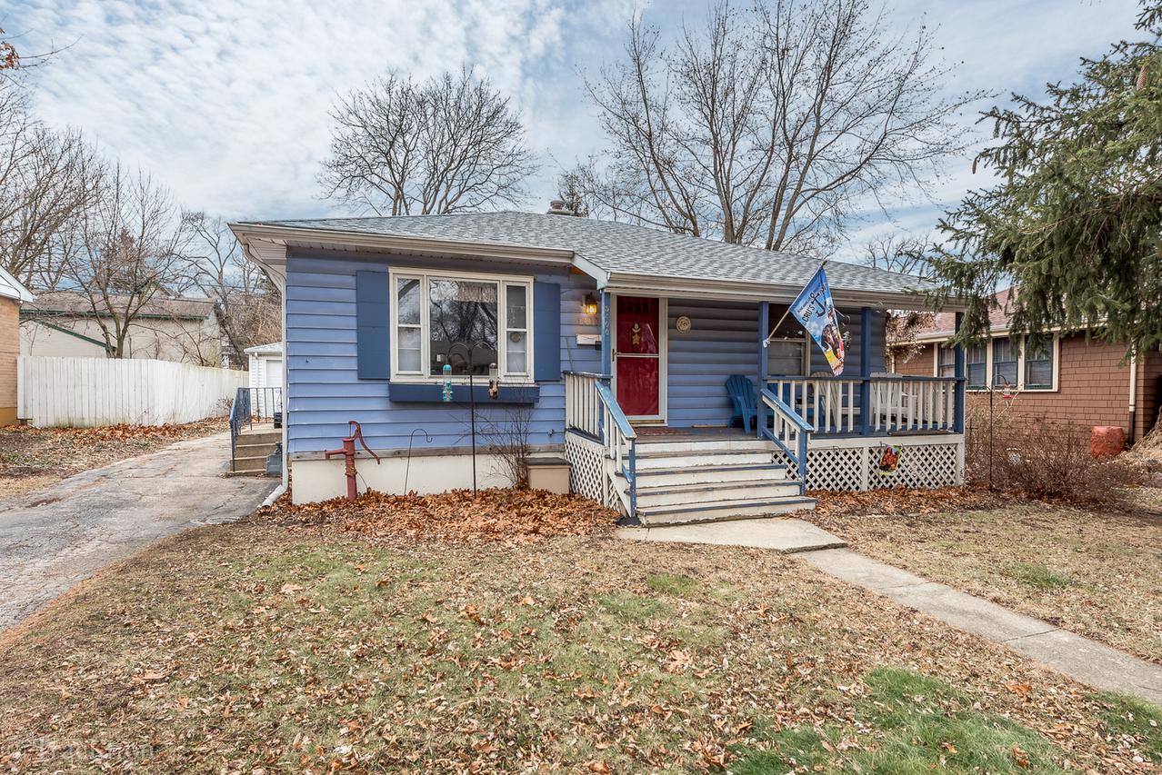 5400 Lane Pl., Downers Grove, IL 60515