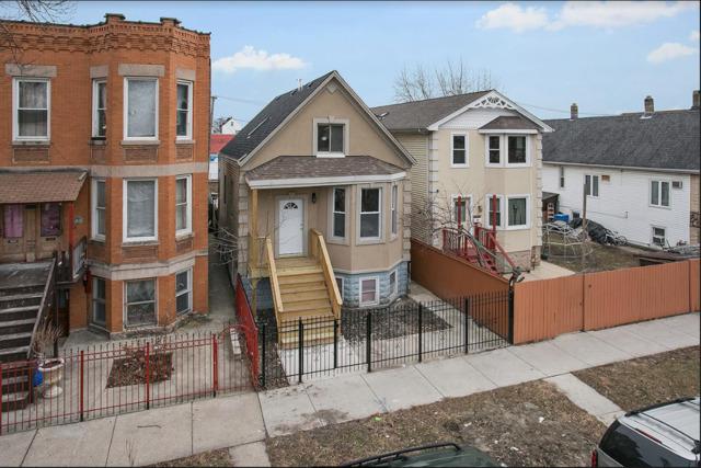 2637 S Komensky Ave., Chicago, IL 60623