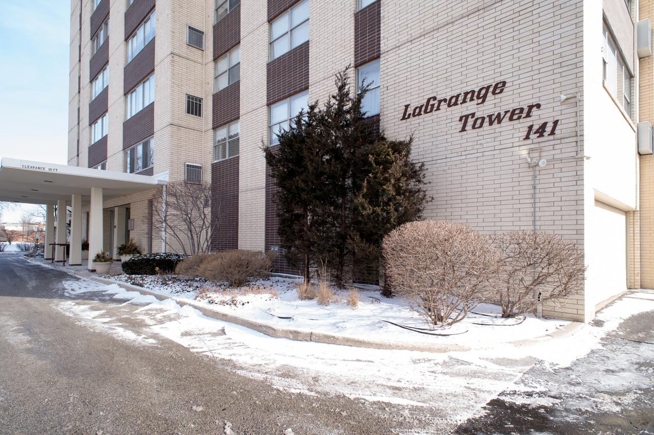141 N La Grange Rd. #604, La Grange, IL 60525