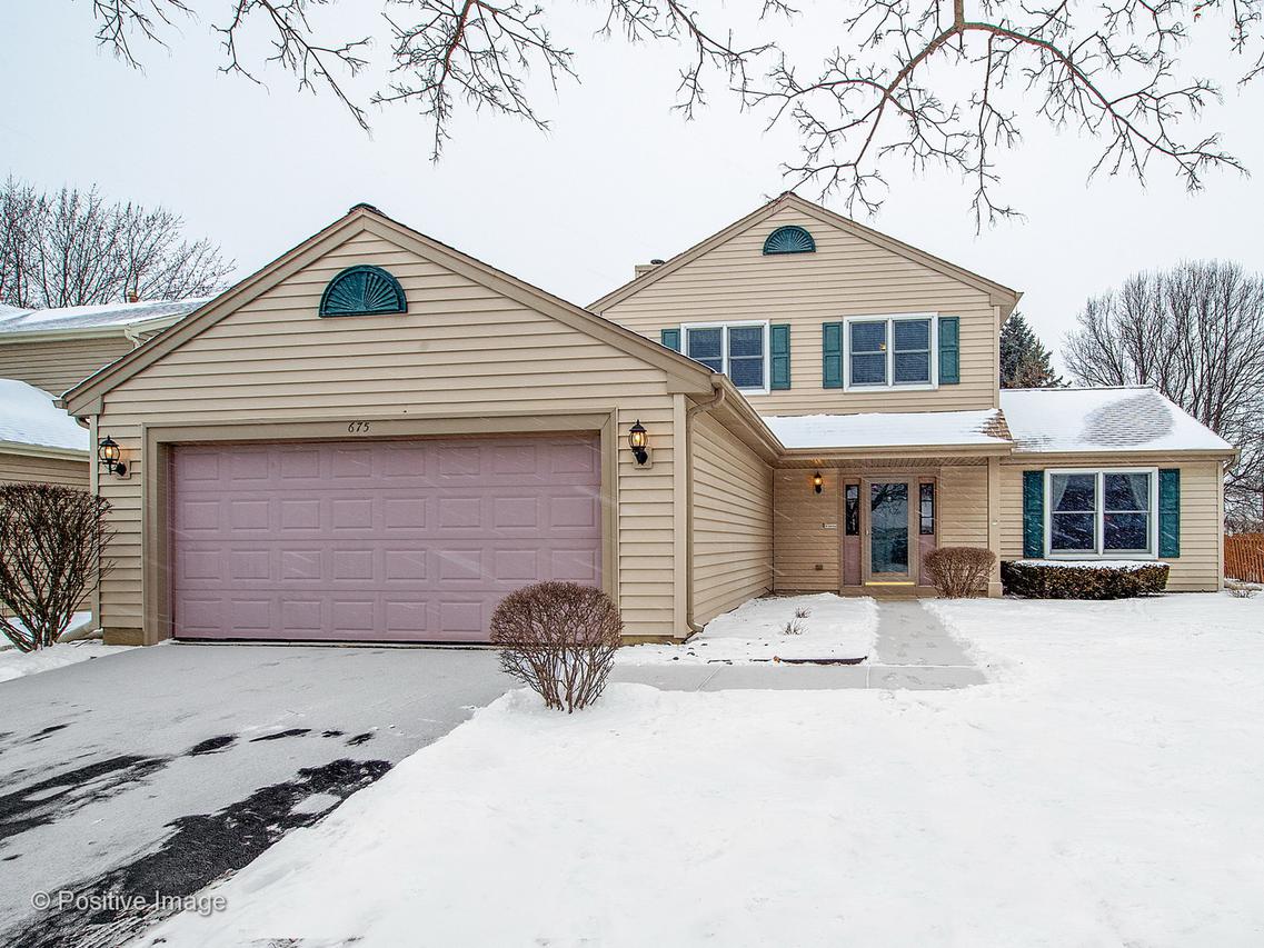 675 Paxton Pl., Carol Stream, IL 60188
