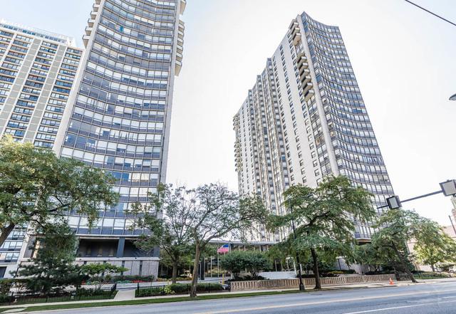 5701 N Sheridan Rd. #4T, Chicago, IL 60660
